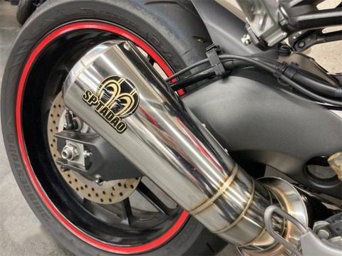 ヤマハ　XSR900　マフラー2